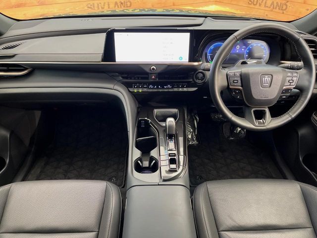 CROWN SPORT