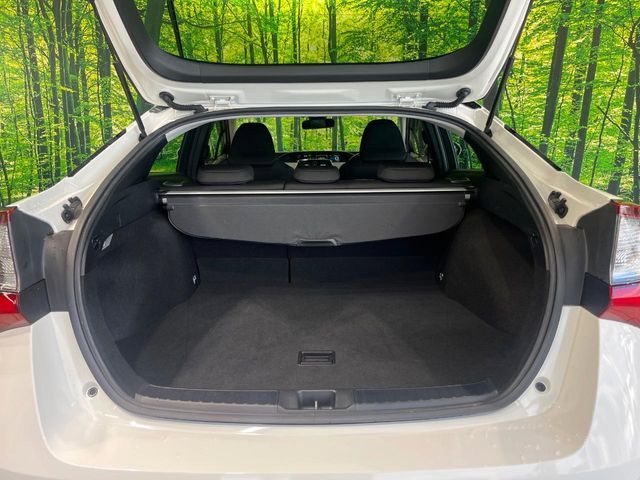 PRIUS 4WD