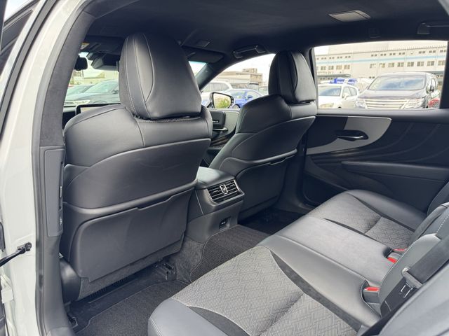 LEXUS LS500