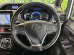VOXY HYBRID