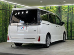 VOXY HYBRID