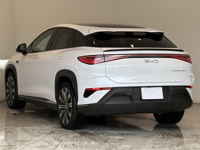 BYD SEALION7