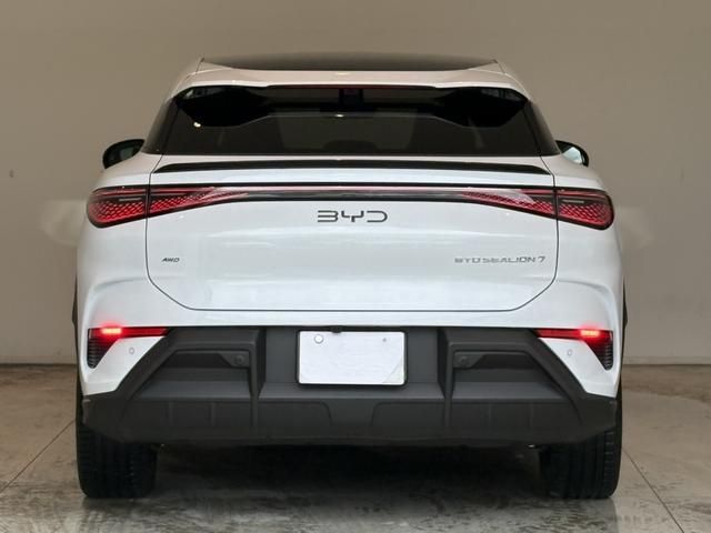 BYD SEALION7