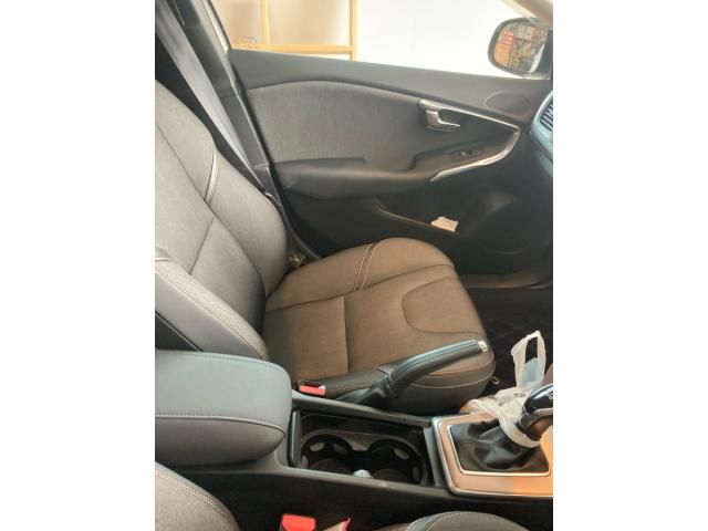 VOLVO V40 CROSS COUNTRY