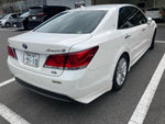 CROWN sedan hybrid