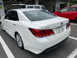 CROWN sedan hybrid