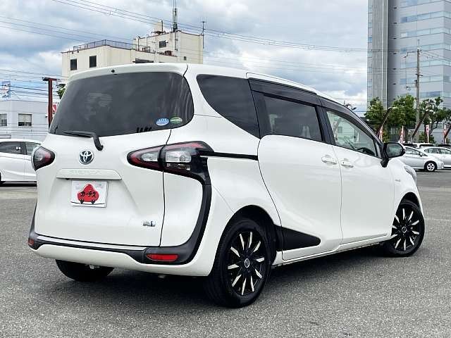 SIENTA HYBRID