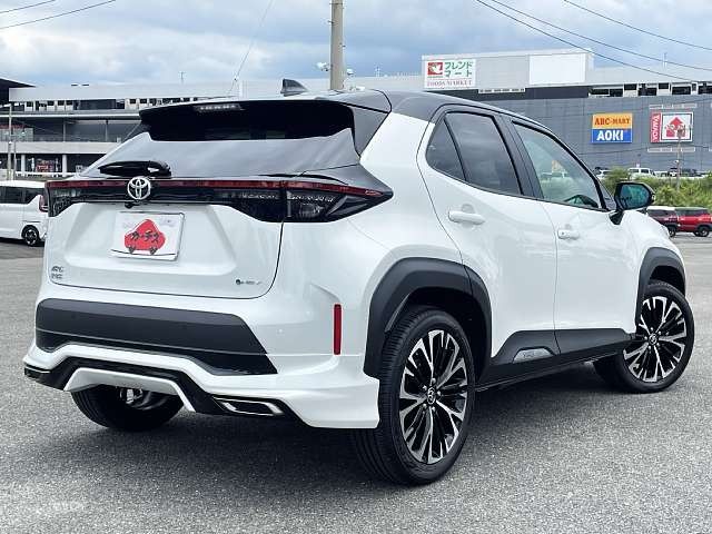 YARIS CROSS HYBRID