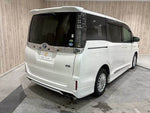 VOXY HYBRID