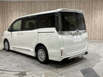 VOXY HYBRID