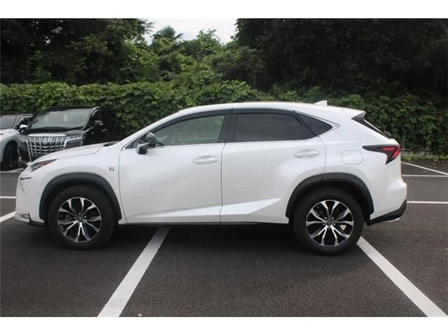LEXUS NX200t