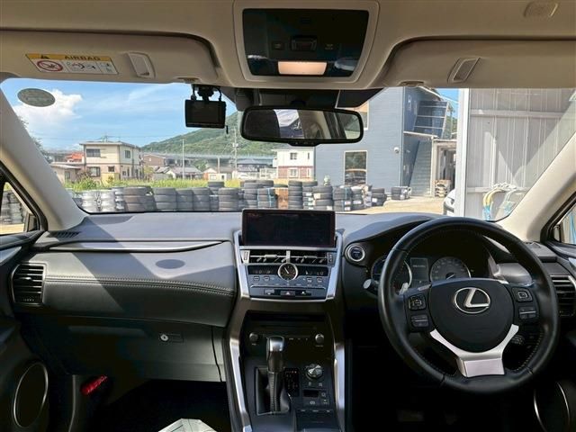 LEXUS NX300h