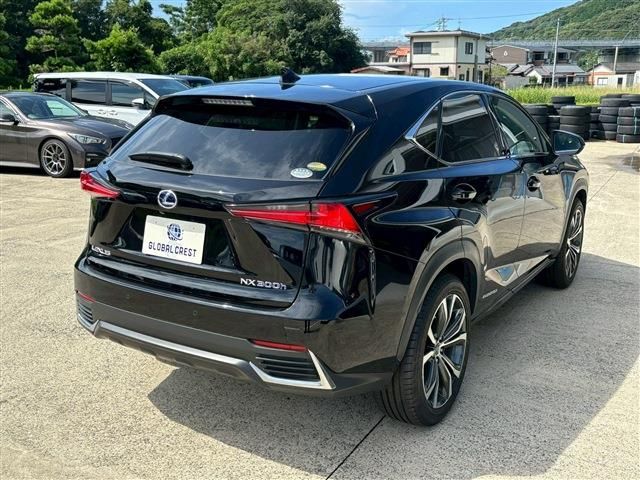 LEXUS NX300h