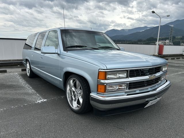 CHEVROLET SUBURBAN