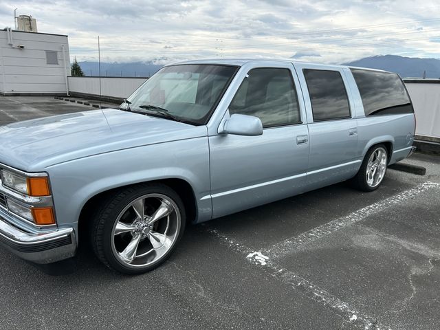 CHEVROLET SUBURBAN