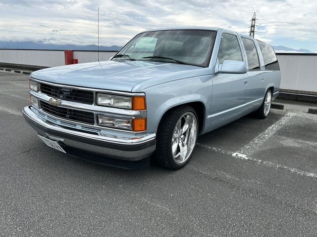 CHEVROLET SUBURBAN