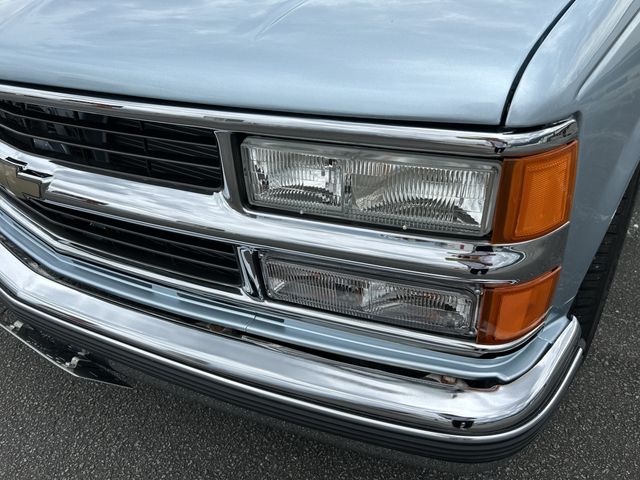 CHEVROLET SUBURBAN