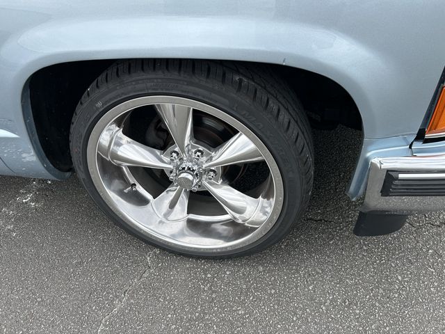 CHEVROLET SUBURBAN