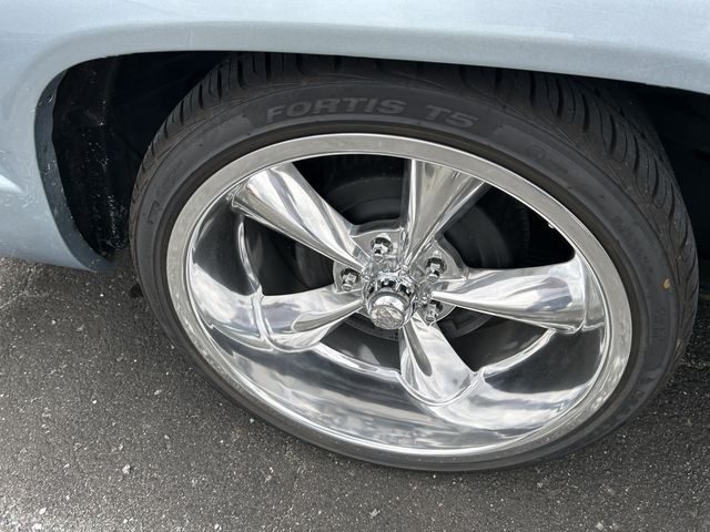 CHEVROLET SUBURBAN
