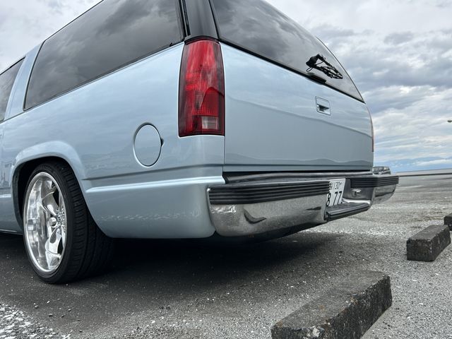 CHEVROLET SUBURBAN