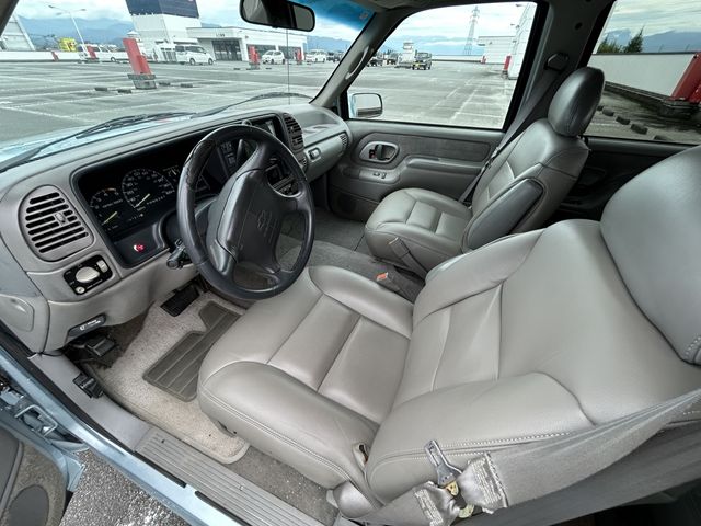 CHEVROLET SUBURBAN