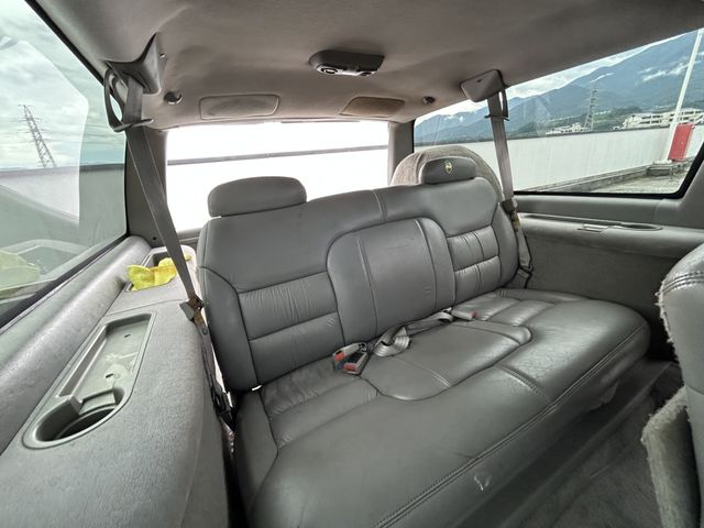 CHEVROLET SUBURBAN
