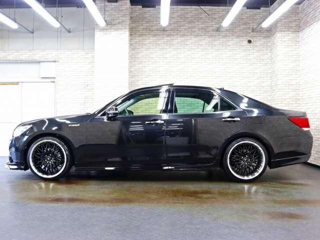 CROWN sedan