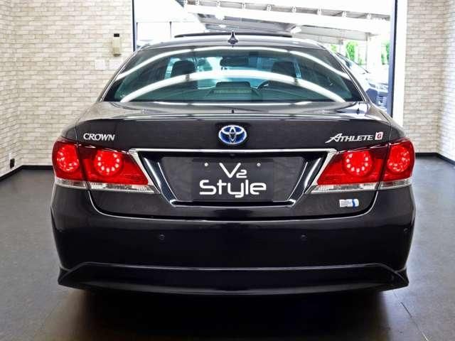 CROWN sedan