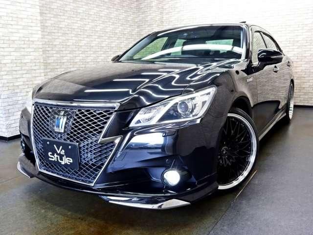 CROWN sedan