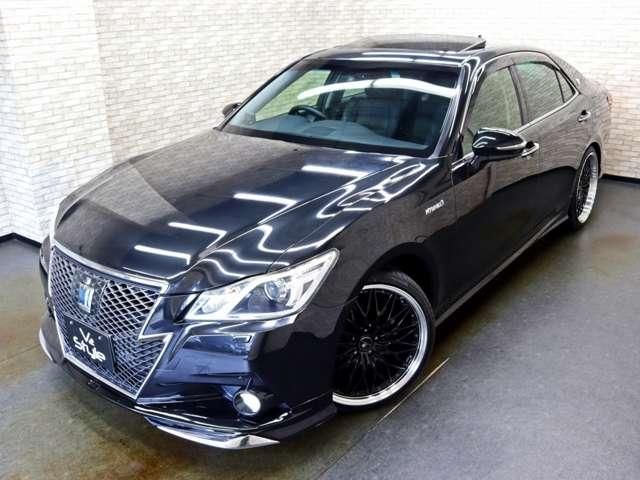 CROWN sedan