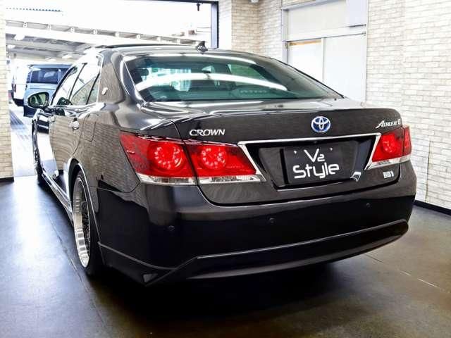 CROWN sedan