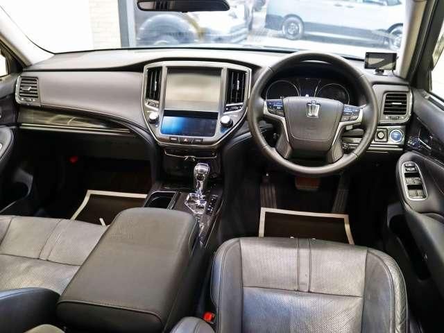 CROWN sedan