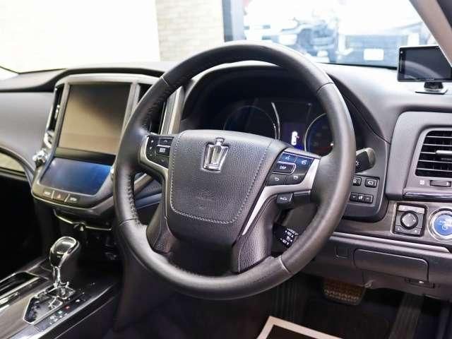 CROWN sedan