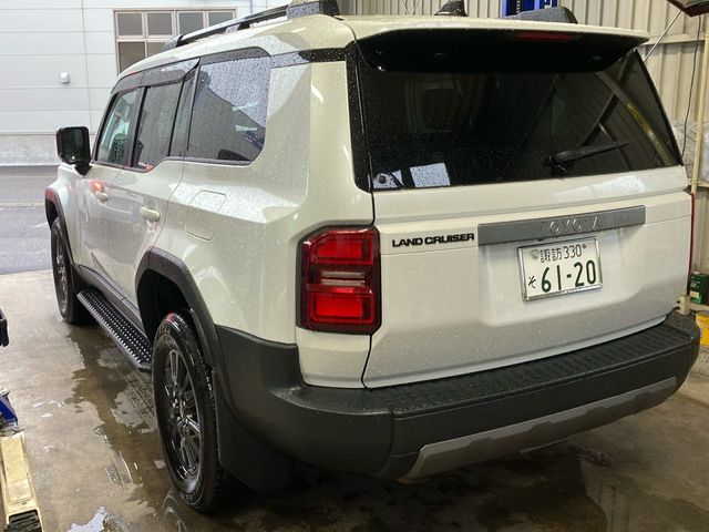 LANDCRUISER 250