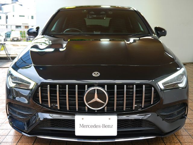 MERCEDES BENZ CLA Shooting Brake