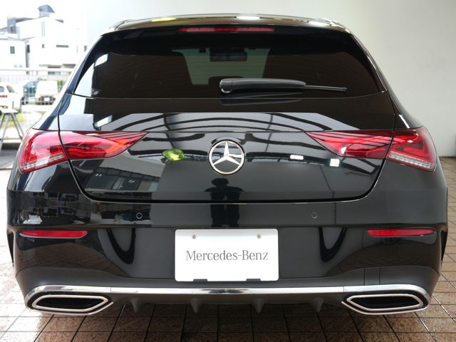 MERCEDES BENZ CLA Shooting Brake