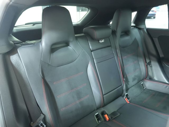MERCEDES BENZ CLA Shooting Brake