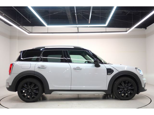 MINI COOPER D CROSSOVER