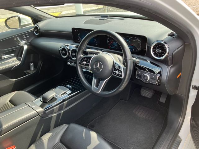 MERCEDES BENZ A class sedan