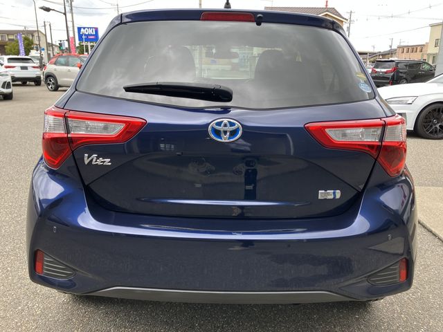 VITZ HYBRID