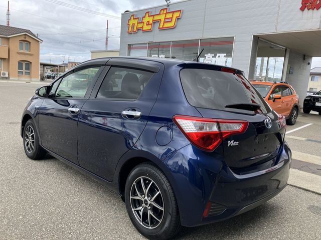 VITZ HYBRID