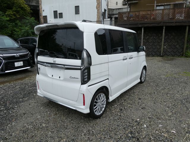 N BOX CUSTOM