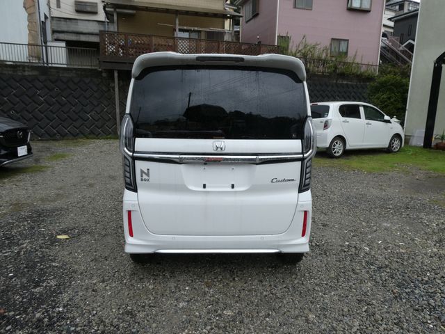 N BOX CUSTOM