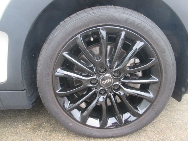 MINI COOPER D CLUBMAN