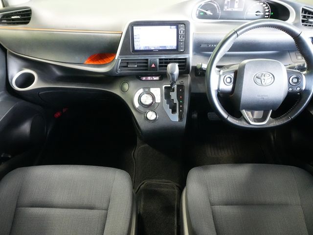 SIENTA HYBRID