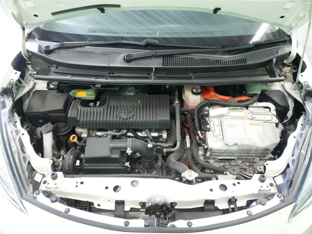 SIENTA HYBRID