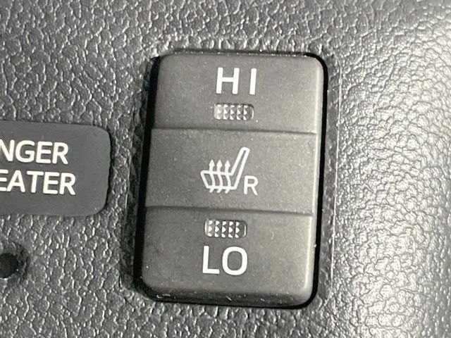 PRIUS 4WD