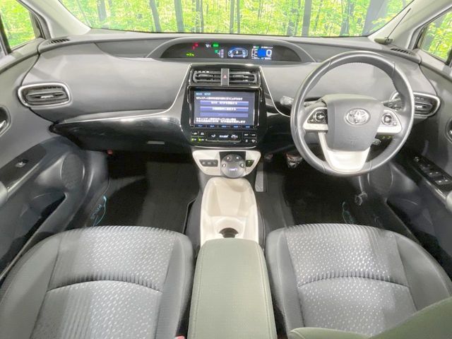 PRIUS 4WD