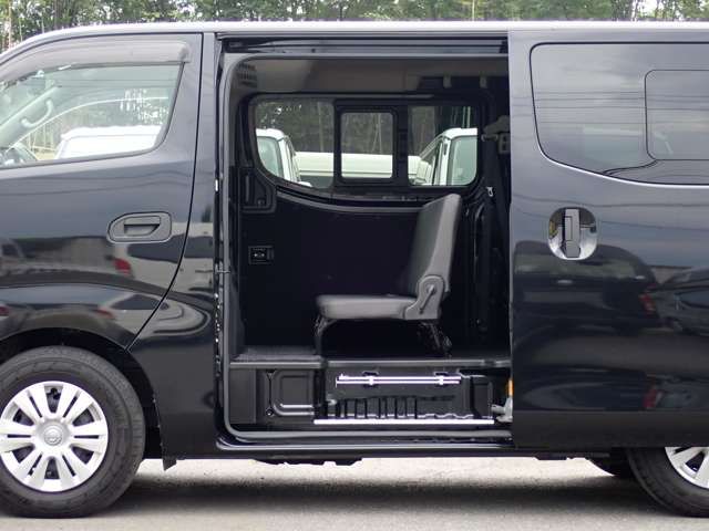 CARAVAN van 1.2t 2WD