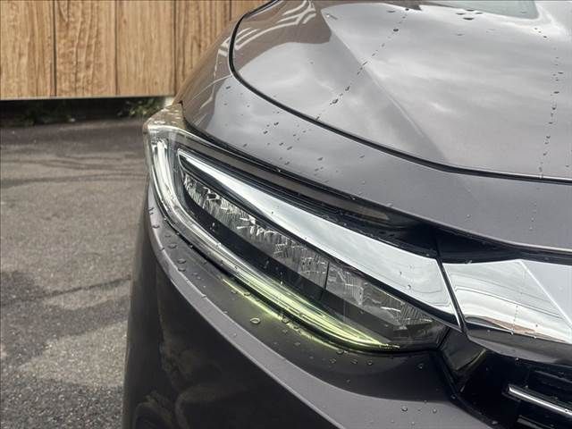 INSIGHT sedan